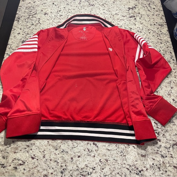 Rocawear Red Track Jacket Size Medium Full Zip Logo Stripes Hip Hop Streetwear - Picture 6 of 8